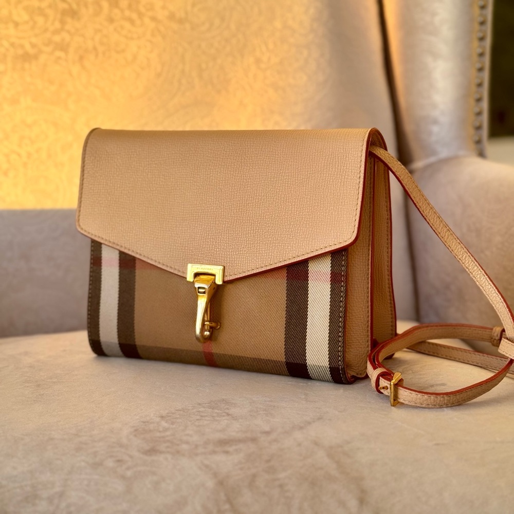 Auth BURBERRY Derby Calfskin House Check Small Macken Crossbody Bag